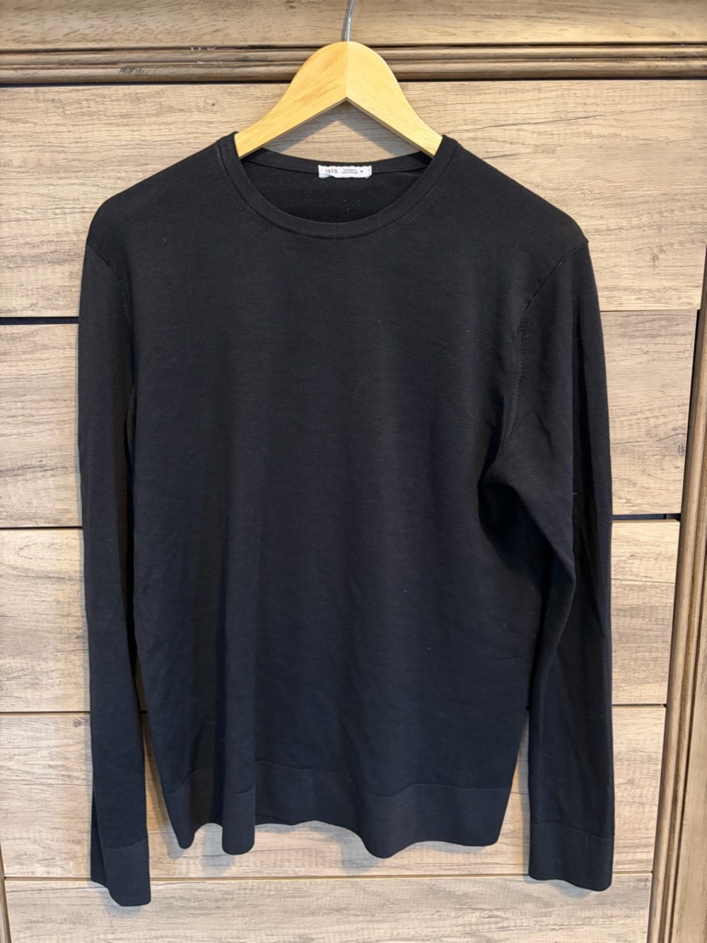 Men's Black ISTO 100% Wool Crewneck Sweater - Minimalist Long Sleeve